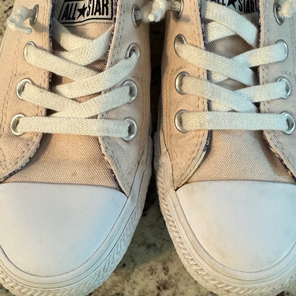 Woman’s shoreline converse all⭐️star size 7 pink excellent condition - Picture 2 of 10